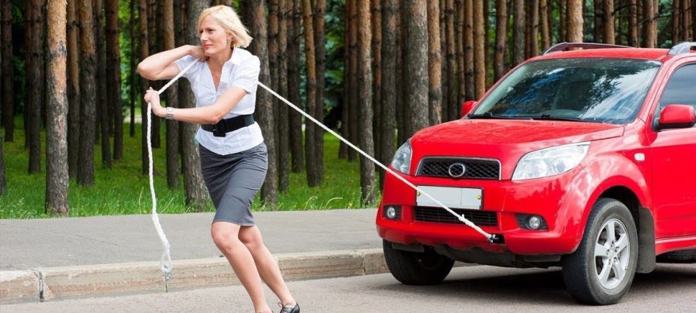 Нужен ли эвакуатор, если машина не заводится