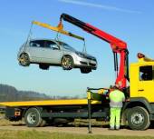 Эвакуатор или манипулятор: в чем разница и что выбрать